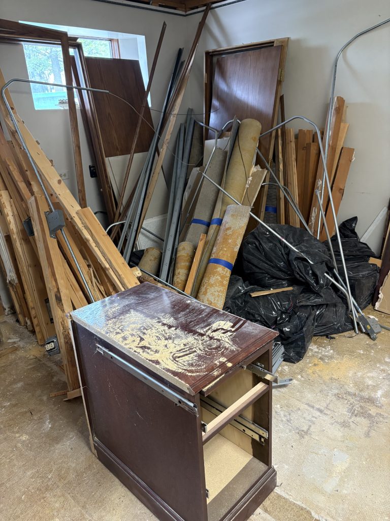 Basement Cleanout in Aurora, IL in Aurora, IL