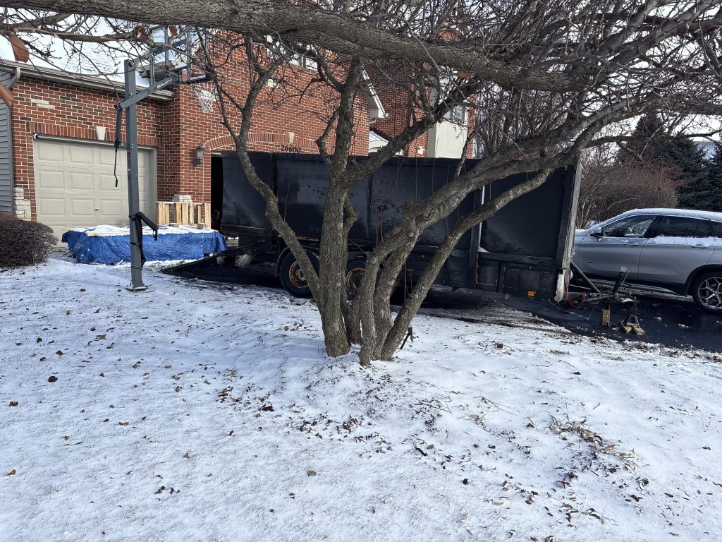 Junk removal crew serving Batavia, IL
