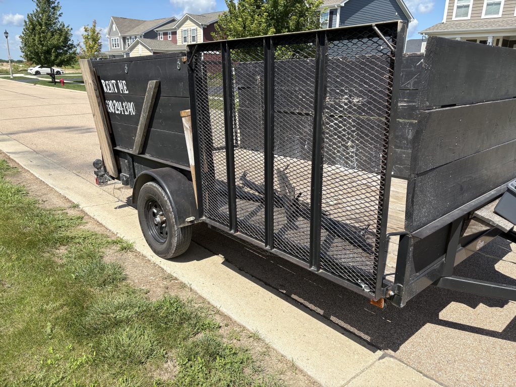 Junk removal crew serving Sugar Grove, IL